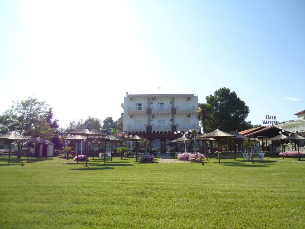 Hôtel Lidra à Korinós Extérieur photo